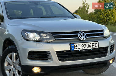Внедорожник / Кроссовер Volkswagen Touareg 2013 в 
