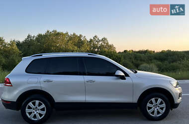 Внедорожник / Кроссовер Volkswagen Touareg 2013 в 