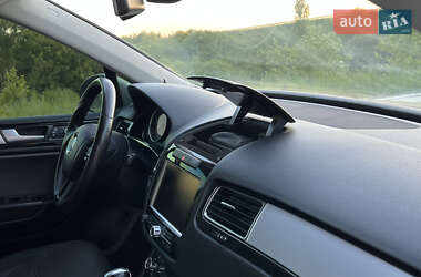 Внедорожник / Кроссовер Volkswagen Touareg 2013 в 