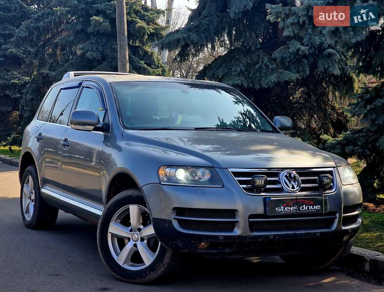 Внедорожник / Кроссовер Volkswagen Touareg 2006 в 