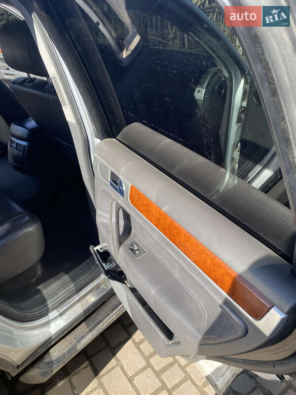 Позашляховик / Кросовер Volkswagen Touareg 2006 в Львові фото 10 Позашляховик / Кросовер Volkswagen Touareg 2006 в Львові