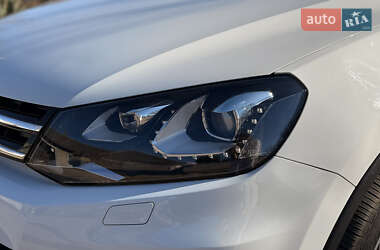 Внедорожник / Кроссовер Volkswagen Touareg 2014 в 