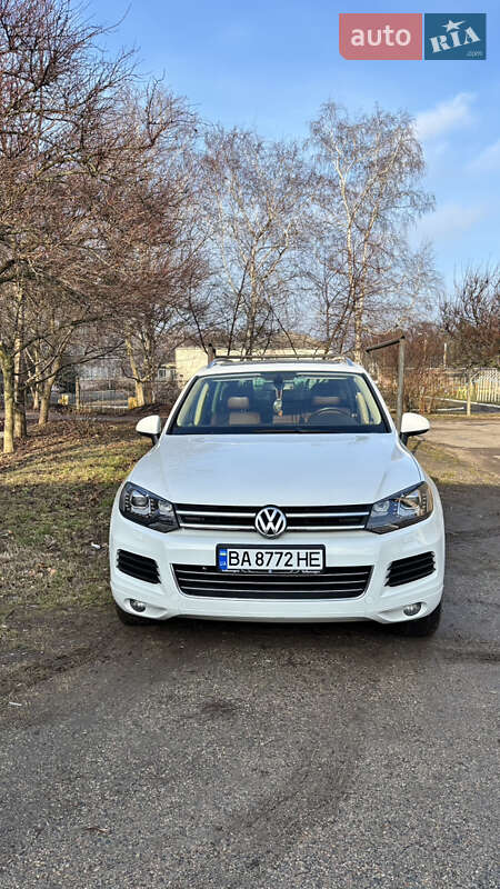 Внедорожник / Кроссовер Volkswagen Touareg 2014 в Знаменке