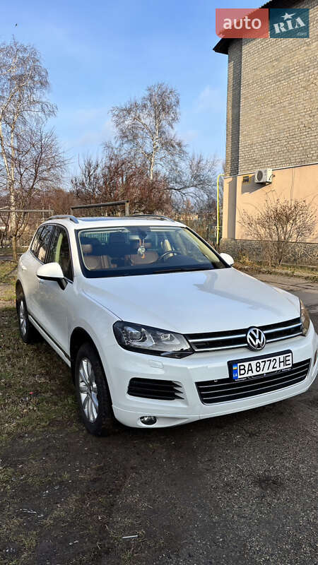 Внедорожник / Кроссовер Volkswagen Touareg 2014 в Знаменке