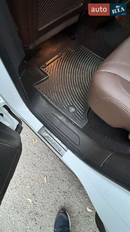 Внедорожник / Кроссовер Volkswagen Touareg 2014 в Знаменке
