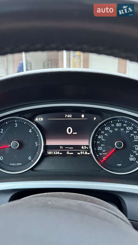 Внедорожник / Кроссовер Volkswagen Touareg 2014 в Знаменке