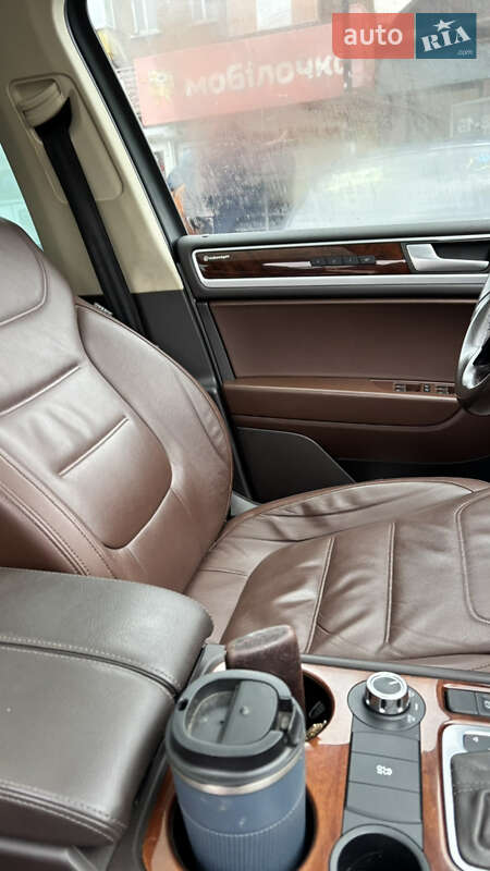 Внедорожник / Кроссовер Volkswagen Touareg 2014 в Знаменке