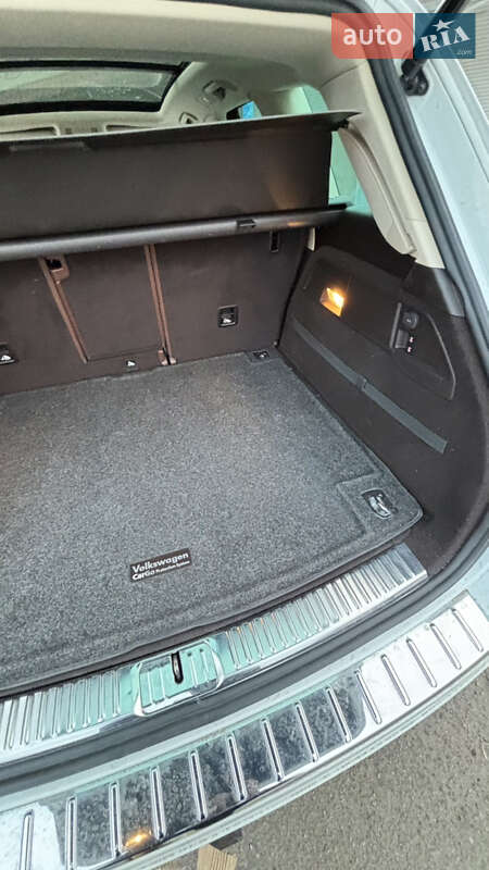 Внедорожник / Кроссовер Volkswagen Touareg 2014 в Знаменке