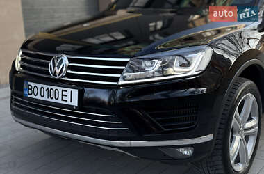 Внедорожник / Кроссовер Volkswagen Touareg 2014 в Тернополе