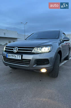 Позашляховик / Кросовер Volkswagen Touareg 2011 в Одесі