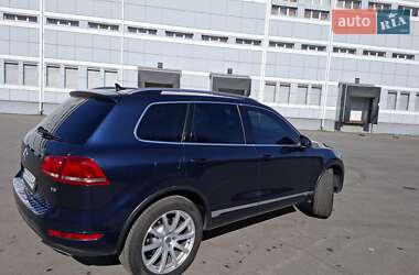 Позашляховик / Кросовер Volkswagen Touareg 2013 в 