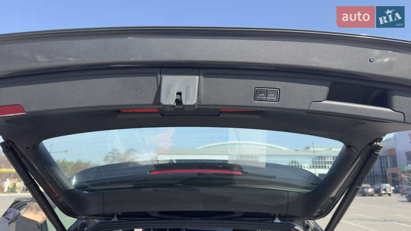 Позашляховик / Кросовер Volkswagen Touareg 2020 в Броварах