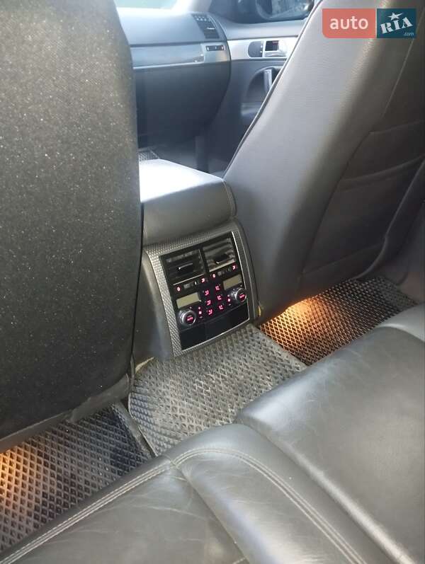 Внедорожник / Кроссовер Volkswagen Touareg 2006 в Звягеле