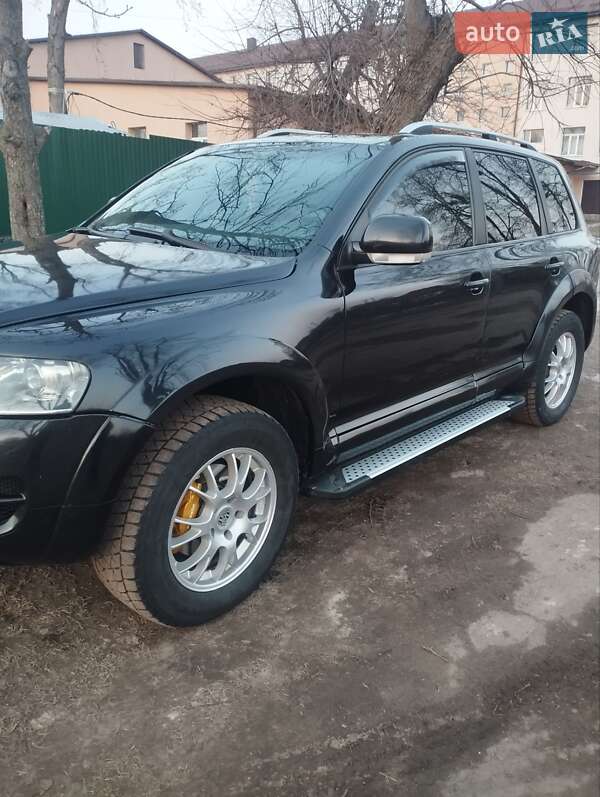 Внедорожник / Кроссовер Volkswagen Touareg 2006 в Звягеле