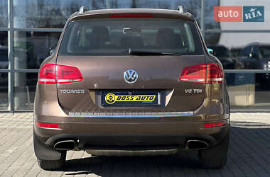Внедорожник / Кроссовер Volkswagen Touareg 2013 в 