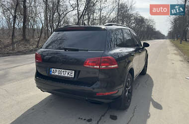 Внедорожник / Кроссовер Volkswagen Touareg 2012 в 