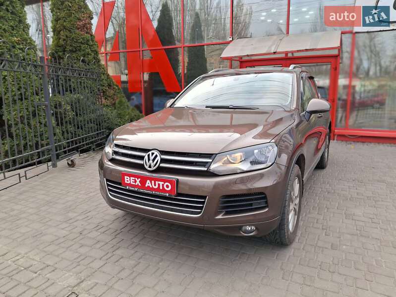 Внедорожник / Кроссовер Volkswagen Touareg 2012 в Одессе