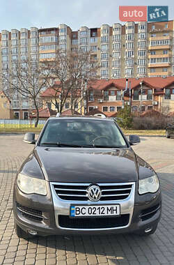 Внедорожник / Кроссовер Volkswagen Touareg 2009 в Львове