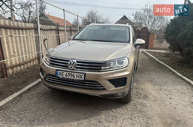 Позашляховик / Кросовер Volkswagen Touareg 2015 в Кривому Розі