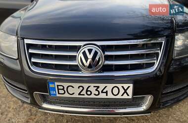 Внедорожник / Кроссовер Volkswagen Touareg 2006 в Новояворовске