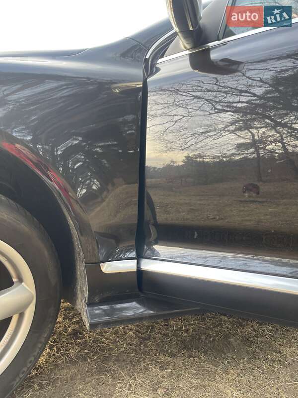 Внедорожник / Кроссовер Volkswagen Touareg 2006 в Новояворовске