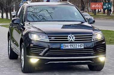 Позашляховик / Кросовер Volkswagen Touareg 2017 в Одесі