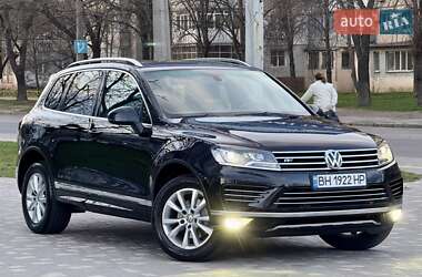 Позашляховик / Кросовер Volkswagen Touareg 2017 в Одесі