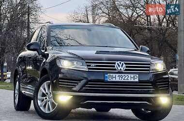 Позашляховик / Кросовер Volkswagen Touareg 2017 в Одесі