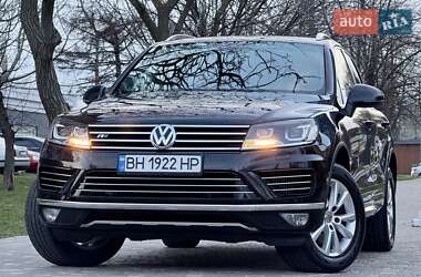 Позашляховик / Кросовер Volkswagen Touareg 2017 в Одесі