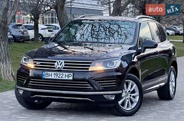 Позашляховик / Кросовер Volkswagen Touareg 2017 в Одесі