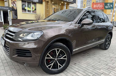 Позашляховик / Кросовер Volkswagen Touareg 2010 в Кам'янець-Подільському