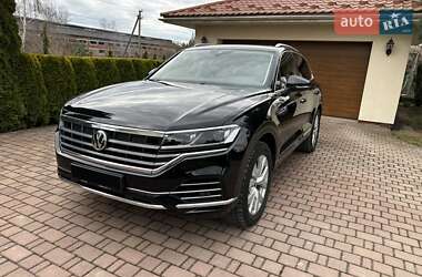 Позашляховик / Кросовер Volkswagen Touareg 2019 в Івано-Франківську