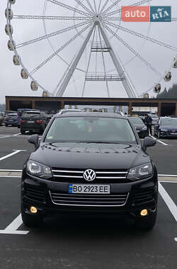 Позашляховик / Кросовер Volkswagen Touareg 2011 в Поляниці