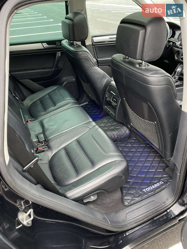Внедорожник / Кроссовер Volkswagen Touareg 2011 в Ивано-Франковске