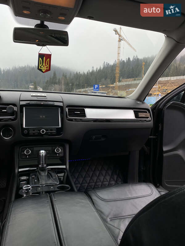 Внедорожник / Кроссовер Volkswagen Touareg 2011 в Ивано-Франковске