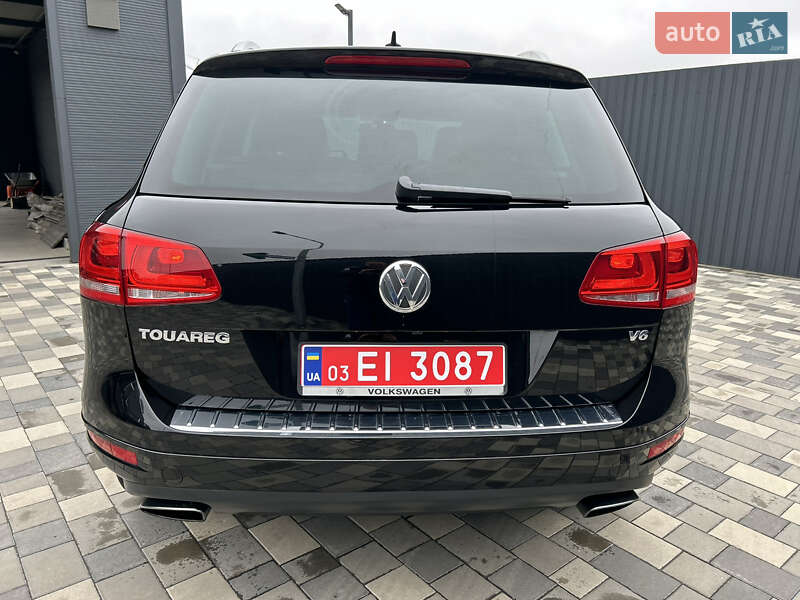 Внедорожник / Кроссовер Volkswagen Touareg 2013 в Полтаве