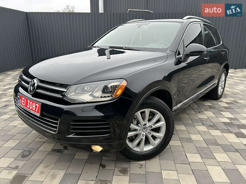 Внедорожник / Кроссовер Volkswagen Touareg 2013 в Полтаве