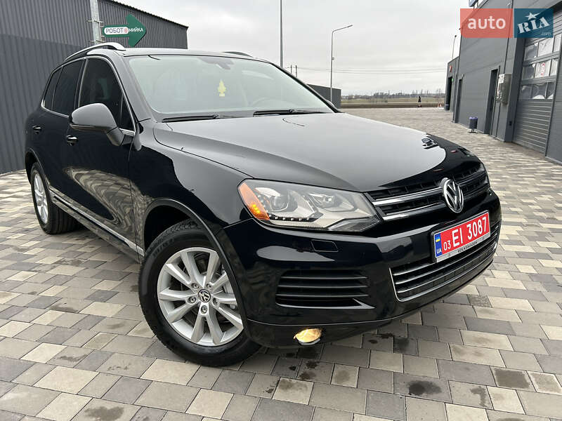 Внедорожник / Кроссовер Volkswagen Touareg 2013 в Полтаве