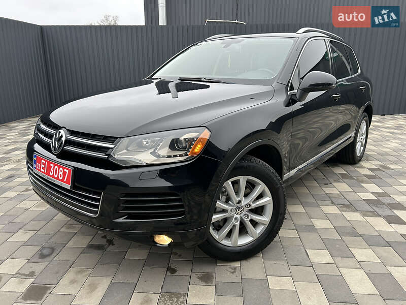 Внедорожник / Кроссовер Volkswagen Touareg 2013 в Полтаве