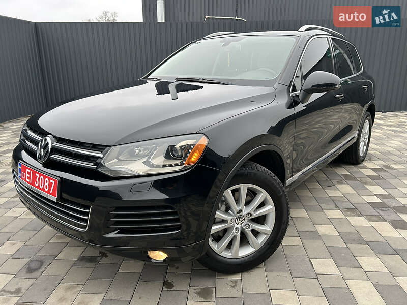 Внедорожник / Кроссовер Volkswagen Touareg 2013 в Полтаве