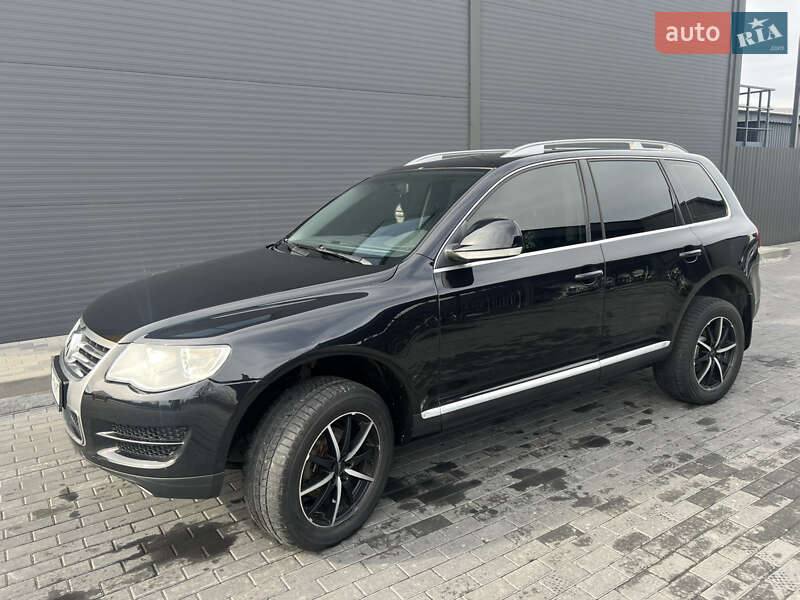 Позашляховик / Кросовер Volkswagen Touareg 2008 в 