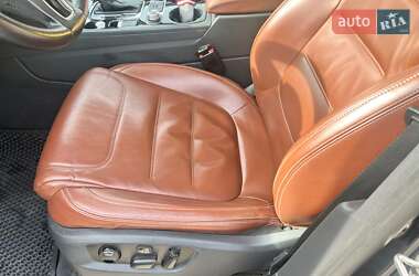 Внедорожник / Кроссовер Volkswagen Touareg 2015 в 