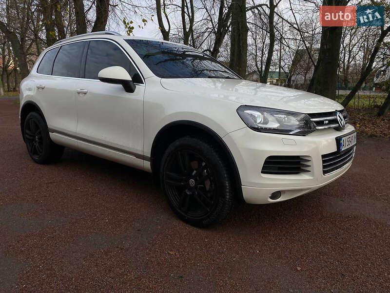 Позашляховик / Кросовер Volkswagen Touareg 2011 в Василькові