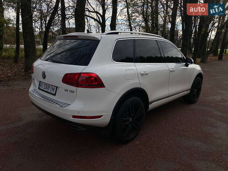 Позашляховик / Кросовер Volkswagen Touareg 2011 в Василькові