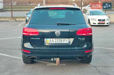 Позашляховик / Кросовер Volkswagen Touareg 2013 в 