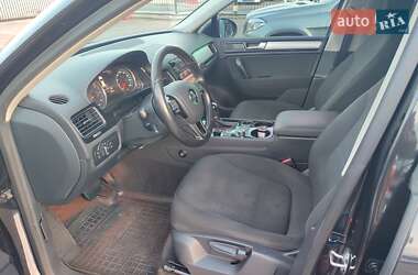 Позашляховик / Кросовер Volkswagen Touareg 2013 в 