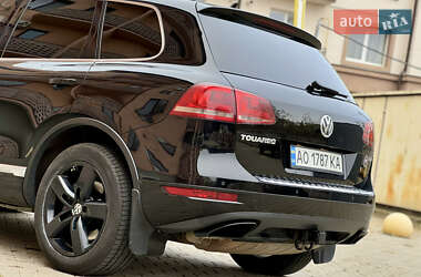 Позашляховик / Кросовер Volkswagen Touareg 2011 в 