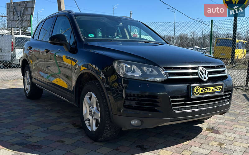 Внедорожник / Кроссовер Volkswagen Touareg 2014 в 