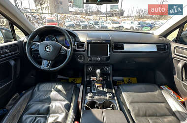Внедорожник / Кроссовер Volkswagen Touareg 2014 в 