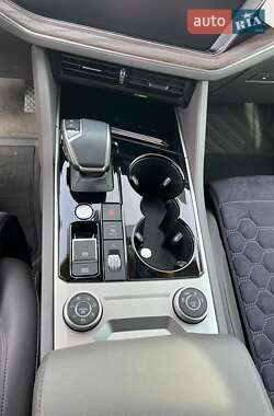 Позашляховик / Кросовер Volkswagen Touareg 2022 в 